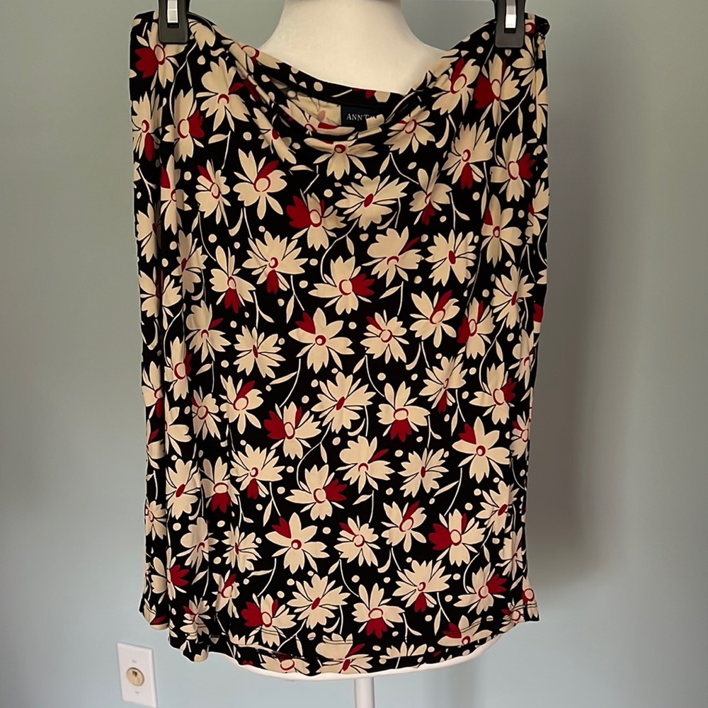 Ann Taylor skirt 14 Petites